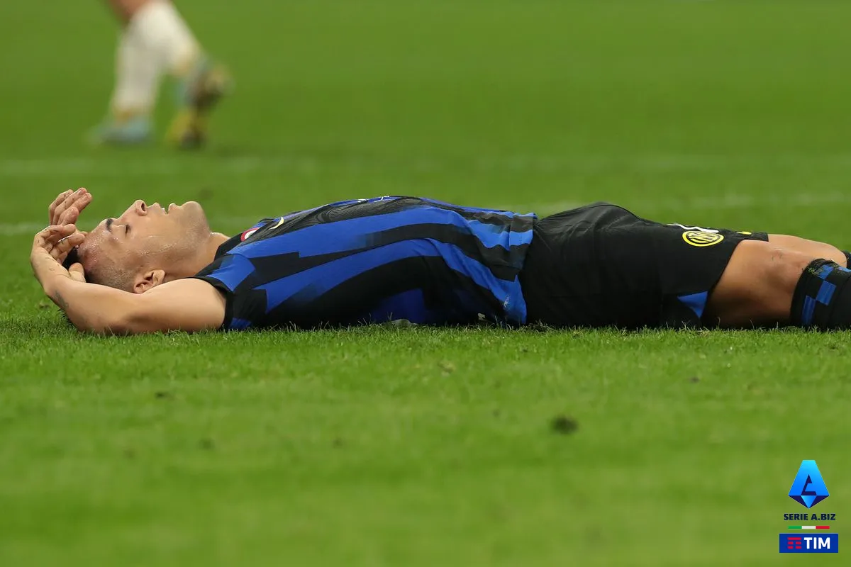 Kết quả Inter Milan vs Sassuolo 1-2: Inter đứt mạch toàn thắng