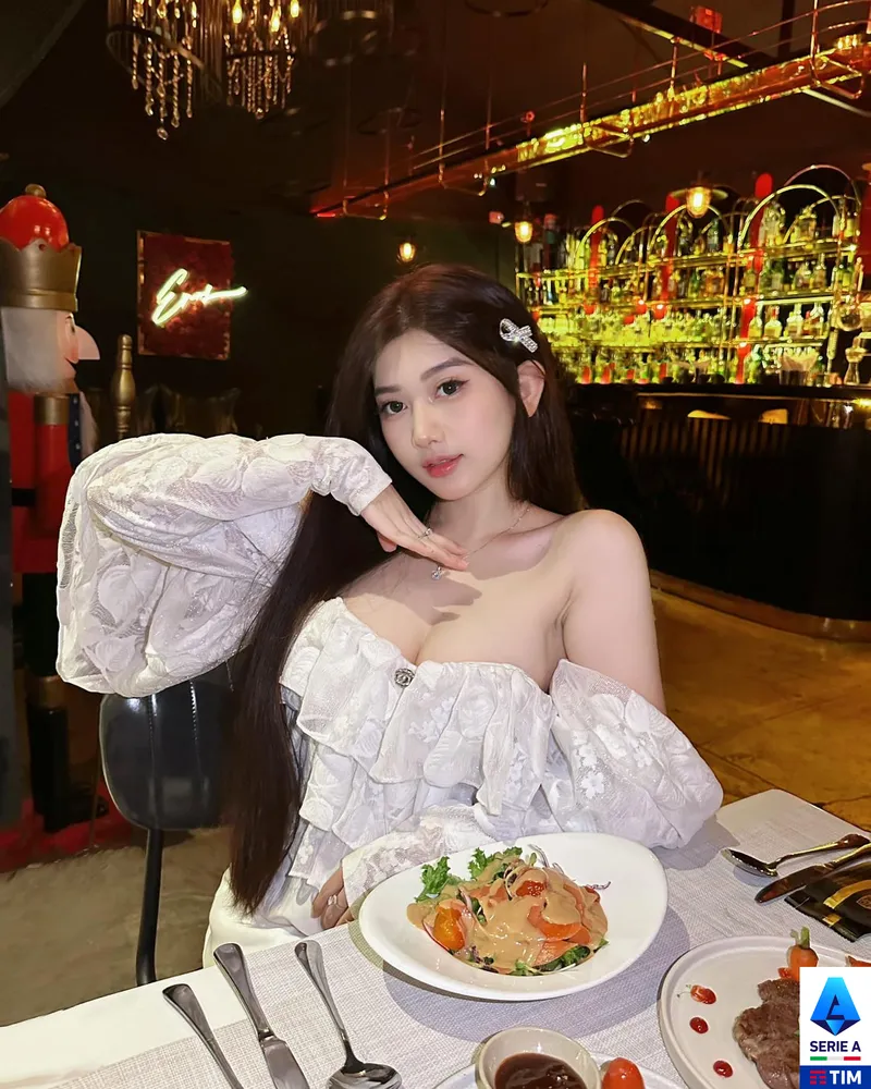 le thi thuy trang sexy 37