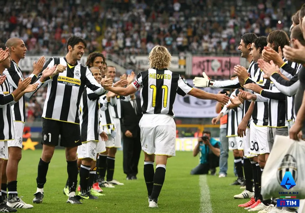 Số áo Nedved tại CLB Juventus  - Số 11